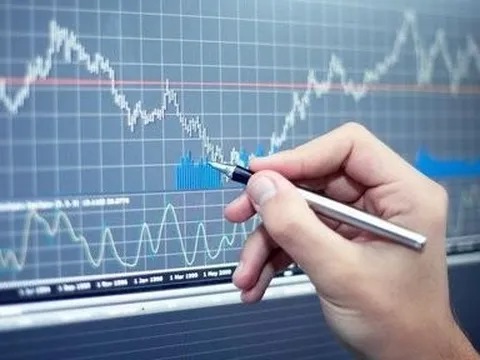 Người phụ nữ Hà Nội bị lừa tiền khi đầu tư sàn chứng khoán online