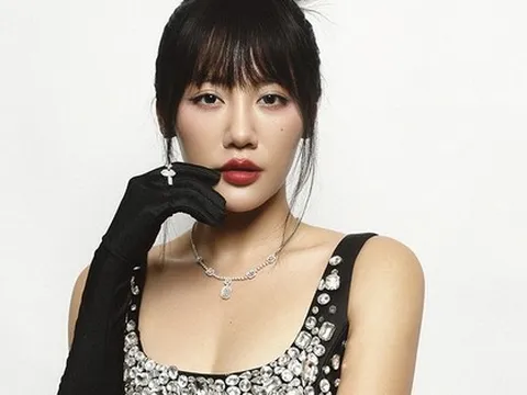 Văn Mai Hương hòa giọng cùng dàn nghệ sĩ quốc tế