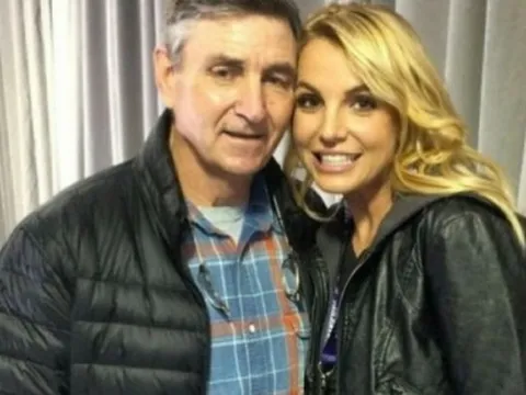 Bố Britney Spears phải cắt một chân, nữ ca sĩ phản ứng không ngờ dù bị ông đối xử như nô lệ suốt 13 năm