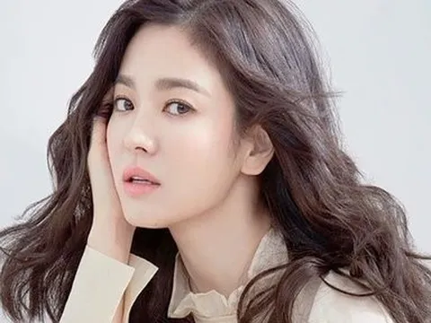 Song Hye Kyo gây sốt cộng đồng mạng sau khi công khai người tình mới