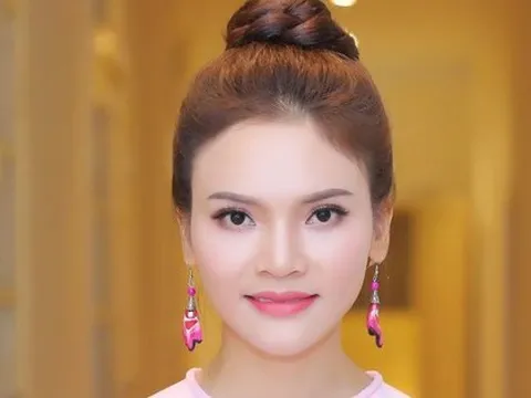 Ca sĩ Việt trẻ nhất được phong tặng NSND sống độc thân ở cơ ngơi 8.000 m2