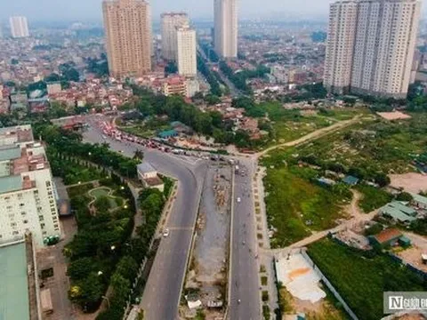 Hà Nội: Cận cảnh cây cầu vượt bị "bỏ quên" trên đại lộ nghìn tỷ