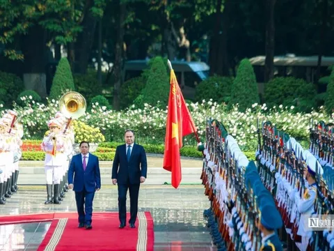 Thủ tướng Phạm Minh Chính chủ trì lễ đón Thủ tướng Cộng hòa Belarus