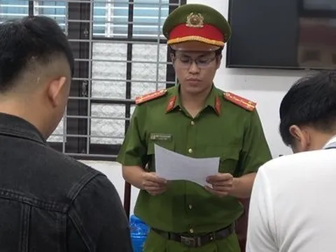 Đánh gãy răng khách, chủ quán và nhân viên bị khởi tố