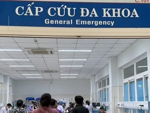 Gần 30 học sinh ở Quảng Ngãi nhập viện sau khi ăn thạch 'lạ'