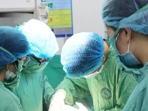 Người mẹ từ Hàn Quốc về Việt Nam để giữ thai mắc bệnh tim nguy hiểm