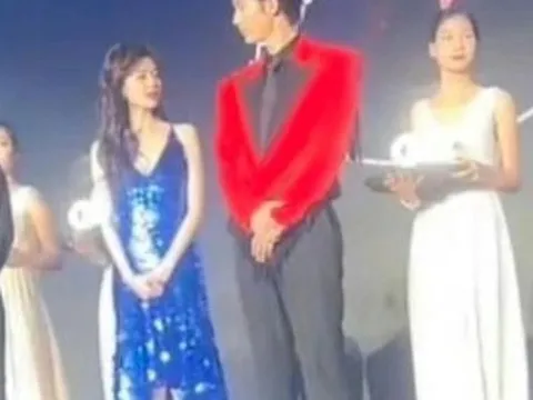 Trương Lăng Hách nhìn Bạch Lộc không rời mắt trong đêm hội GQ