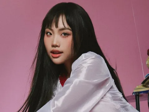 Tuổi 20 của Phương Mỹ Chi: Làm chủ tịch công ty, yêu đương năm 17 tuổi nhưng chưa có nụ hôn đầu