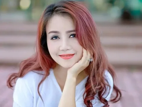 Diễn viên Hoàng Yến xuống tóc xuất gia