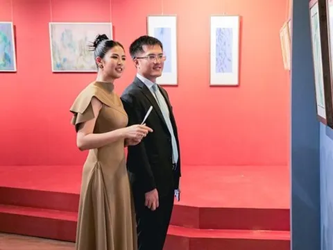 Ông xã ủng hộ hoa hậu Ngọc Hân làm triển lãm cho 3 họa sĩ trẻ tại Đà Lạt