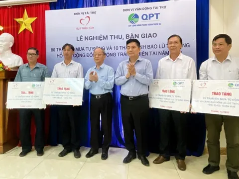 Bàn giao 80 trạm đo mưa, 10 tháp cảnh báo lũ tự động cho các địa phương
