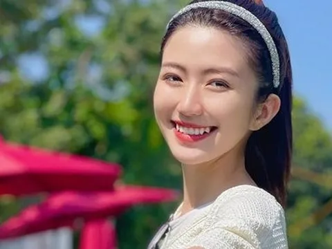 Nữ diễn viên “Thương ngày nắng về” khoe ảnh váy cưới