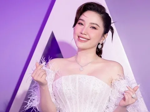 Bảo Thy trở lại sân khấu, nhan sắc ngày càng mặn mà