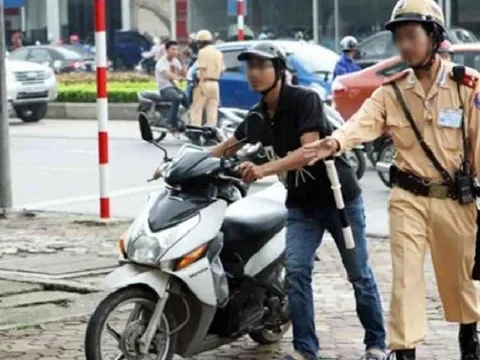 Uống rượu bia dắt xe máy qua chốt kiểm tra nồng độ cồn có bị xử phạt?