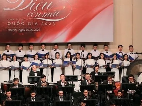 Đêm Giáng sinh "sớm" của Kosmos Opera