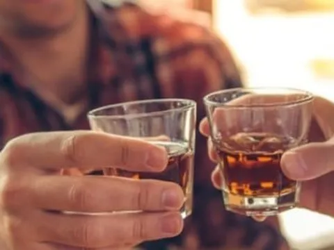 Uống rượu sau bao lâu mới hết nồng độ cồn?