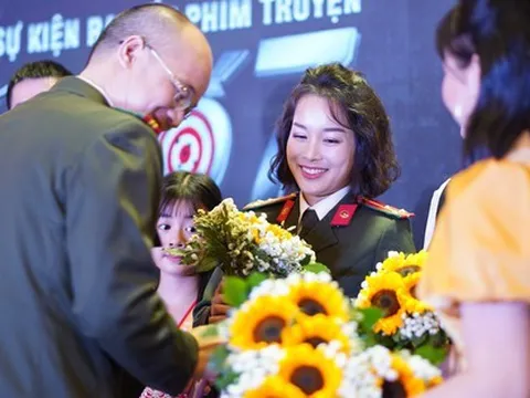 Thượng úy Minh Hương vào vai công an trong phim "Đội điều tra số 7", loạt vụ án có thật sắp được lên sóng