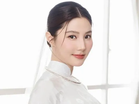Diễm My 9X khoe visual xinh xắn, với áo dài trắng trong lễ gia tiên