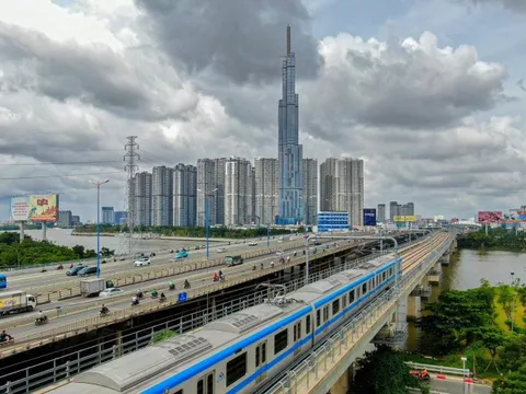 Thành phố lớn nhất Việt Nam mất gần 2 thập kỉ chỉ để làm 19,7 km metro nhưng vẫn chưa thể vận hành