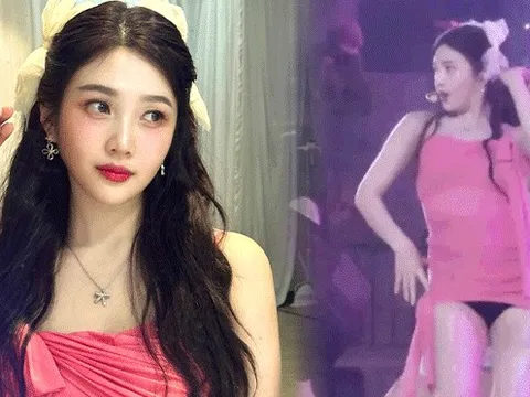 Khán giả đồng loạt phẫn nộ vì trang phục làm nữ thần Joy (Red Velvet) hớ hênh, lộ nội y ngay giữa sân khấu