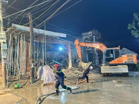 Tìm thấy công nhân bị mắc kẹt trong vụ sập giàn giáo ở Thanh Hóa