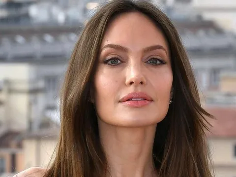 Angelina Jolie tiết lộ ý định rời bỏ Hollywood