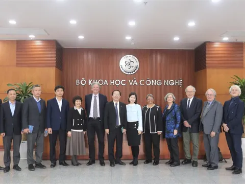 Bộ trưởng KH&CN tiếp các nhà khoa học tham dự giải VinFuture