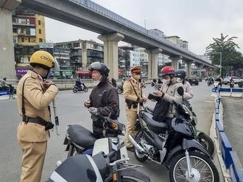 Xử lý hàng loạt xe máy đi ngược chiều
