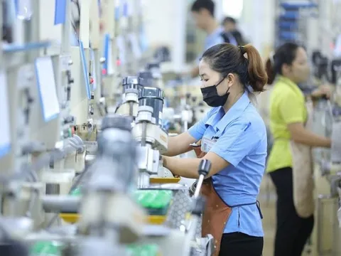 Chốt đề xuất phương án, thời điểm tăng lương tối thiểu vùng 2024