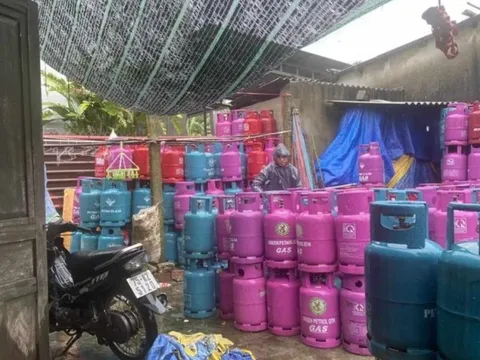 TT-Huế: Điều tra nguồn gốc 500 bình ga phát hiện trong khu dân cư