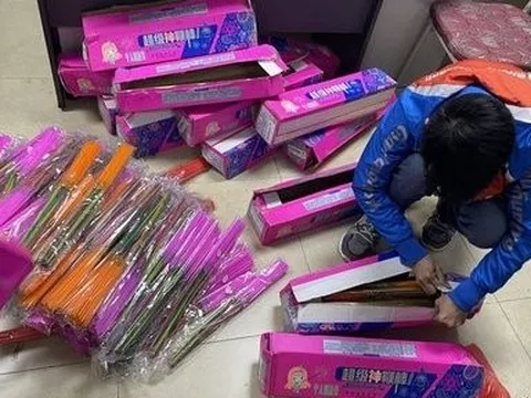 Hà Nội: Thu giữ hàng chục kg pháo nổ loại mới
