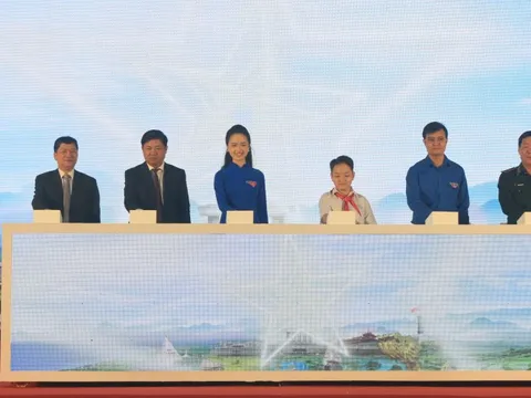 Trung ương Đoàn phát động cuộc vận động "Tự hào một dải non sông"