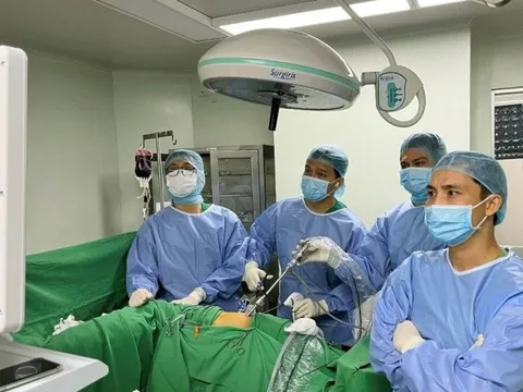 Phẫu thuật nội soi cắt u thận bán phần