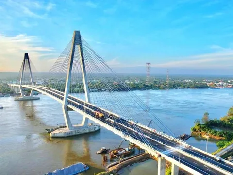 DN đứng sau cây cầu dây văng 5.000 tỷ hoàn toàn làm bởi người Việt Nam, Thủ tướng từng thị sát 5 lần