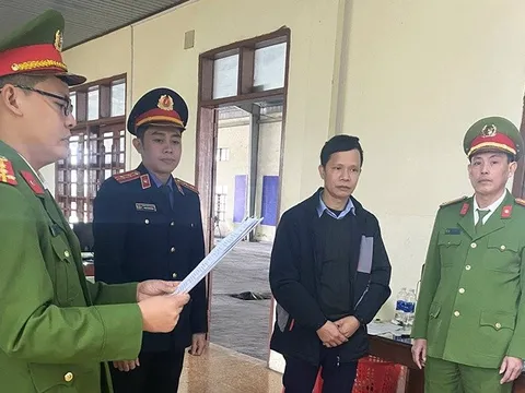 Khởi tố phó giám đốc trung tâm đăng kiểm về tội Nhận hối lộ
