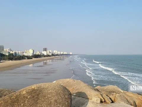 Ngắm phố biển Sầm Sơn đẹp mê hồn trong ngày đông