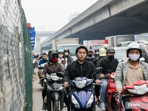 Người dân ùn ùn về quê nghỉ Tết Dương lịch 2024