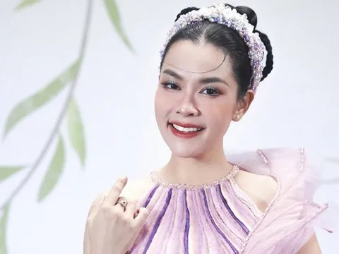 Ngọc Mai “tự làm khó mình” ở MV mới “Cánh sen cô độc?”