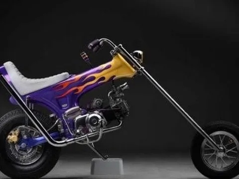 Honda Dax độ dàn chân dài cả mét, độc dị khỏi bàn