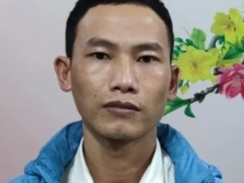 Bắt kẻ thuê tài xế xe ôm làm bố đẻ và dùng tiền âm phủ để lừa đảo