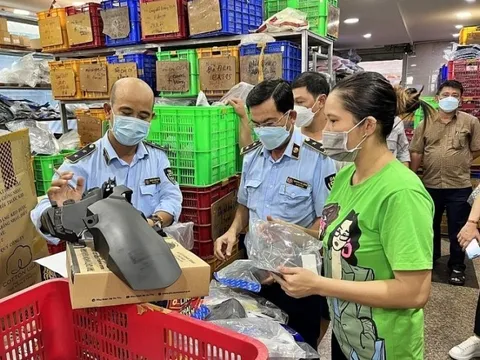 Đẩy mạnh chống hàng giả mùa Tết, thêm quyết liệt quản lý thị trường