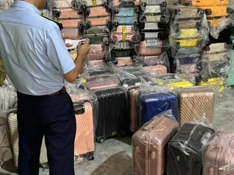 Tp.HCM: Tiêu hủy hàng nghìn sản phẩm không đảm bảo an toàn thực phẩm