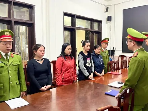 Huế: Bắt giam 4 phụ nữ mua bán trái phép hoá đơn