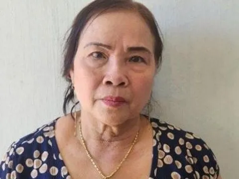 Bắt bà trùm bán chất độc trốn truy nã ra nước ngoài