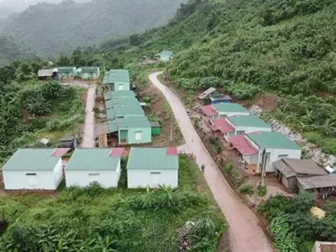 Không còn nỗi lo, người Mày yên tâm sinh sống bên khu định cư mới