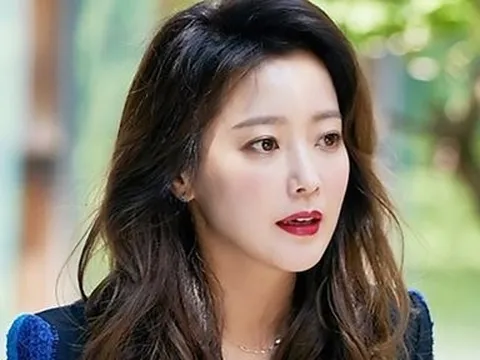 "Mỹ nhân số một xứ Hàn" U50 vẫn trẻ đẹp khó tin