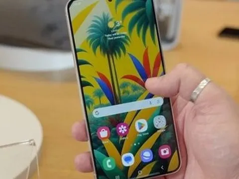 Samsung mang đến điều bất ngờ khiến iFan không còn dám lên mặt