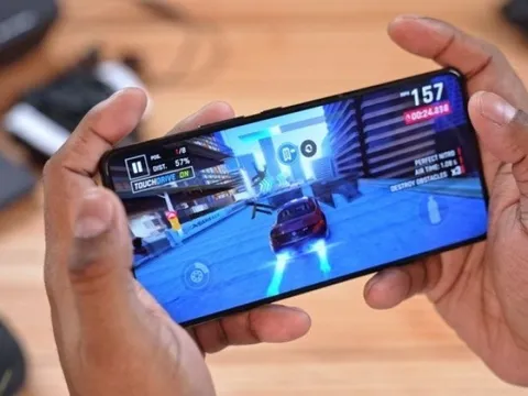 Đây là chiếc điện thoại có tuổi thọ pin "trâu" nhất hiện nay