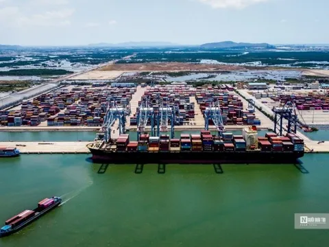 Hỗ trợ doanh nghiệp vận tải biển bị ảnh hưởng do căng thẳng ở Biển Đỏ