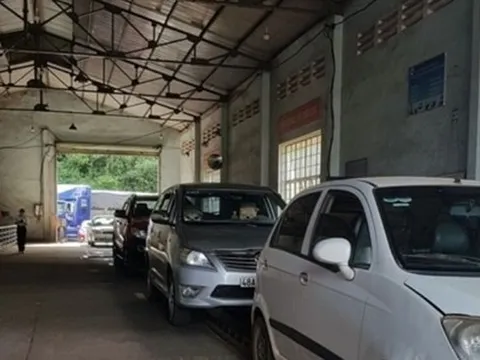 Truy tố hai phó giám đốc trung tâm đăng kiểm ở Đắk Nông tội nhận hối lộ